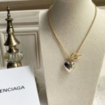 Balenciaga Collier Romance Pour La Saint-Valentin En Or