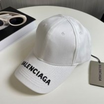 Balenciaga Casquette de baseball brodée en coton avec logo en blanc