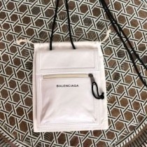 Balenciaga Pochette Explorer Avec Bandoulière En Cuir Ciré Blanc