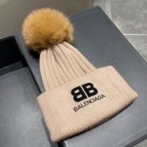 Balenciaga Bonnet tricoté à logo BB en abricot