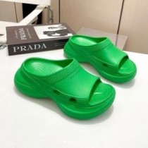 Balenciaga X Crocs Claquettes Femme Caoutchouc Vert