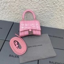 Balenciaga mini homokóra kézitáska krokodil dombornyomott bőr cseresznye színben