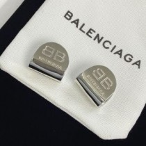 Balenciaga BB Letter Stud Fülbevaló ezüst