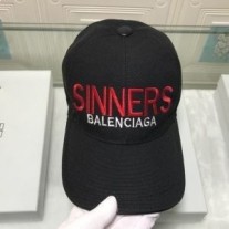 Balenciaga geborduurde pet met logo in zwart/rood
