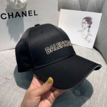 Balenciaga pet met geborduurd logo in zwart