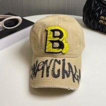 Geüpcyclede pet met Balenciaga-logo in kaki