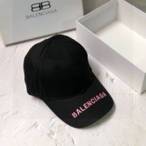 Balenciaga geborduurde pet van katoen in zwart/roze