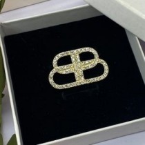 Balenciaga BB Krystaller Brosje I Gull